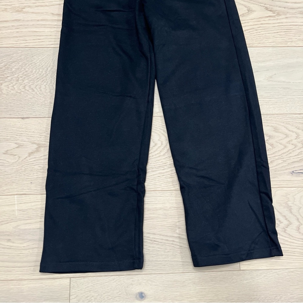 ALO Yoga Unisex Black Zip-Up Hoodie and Jogger Set - Picture 13 of 15